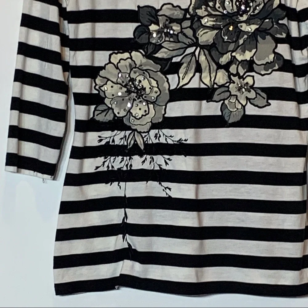 EUC White House Black‎ Market striped embroidered rhinestone embellished blouse - Picture 5 of 6